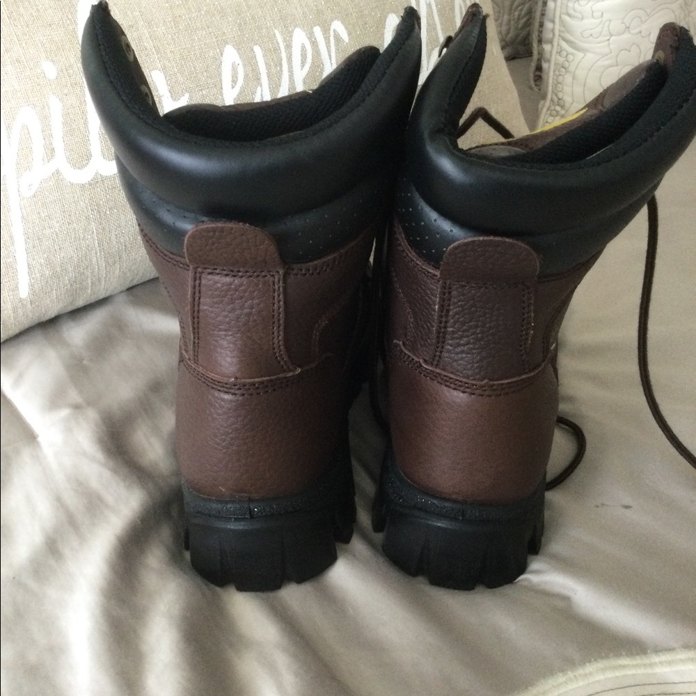 Boots - Picture 5 of 5